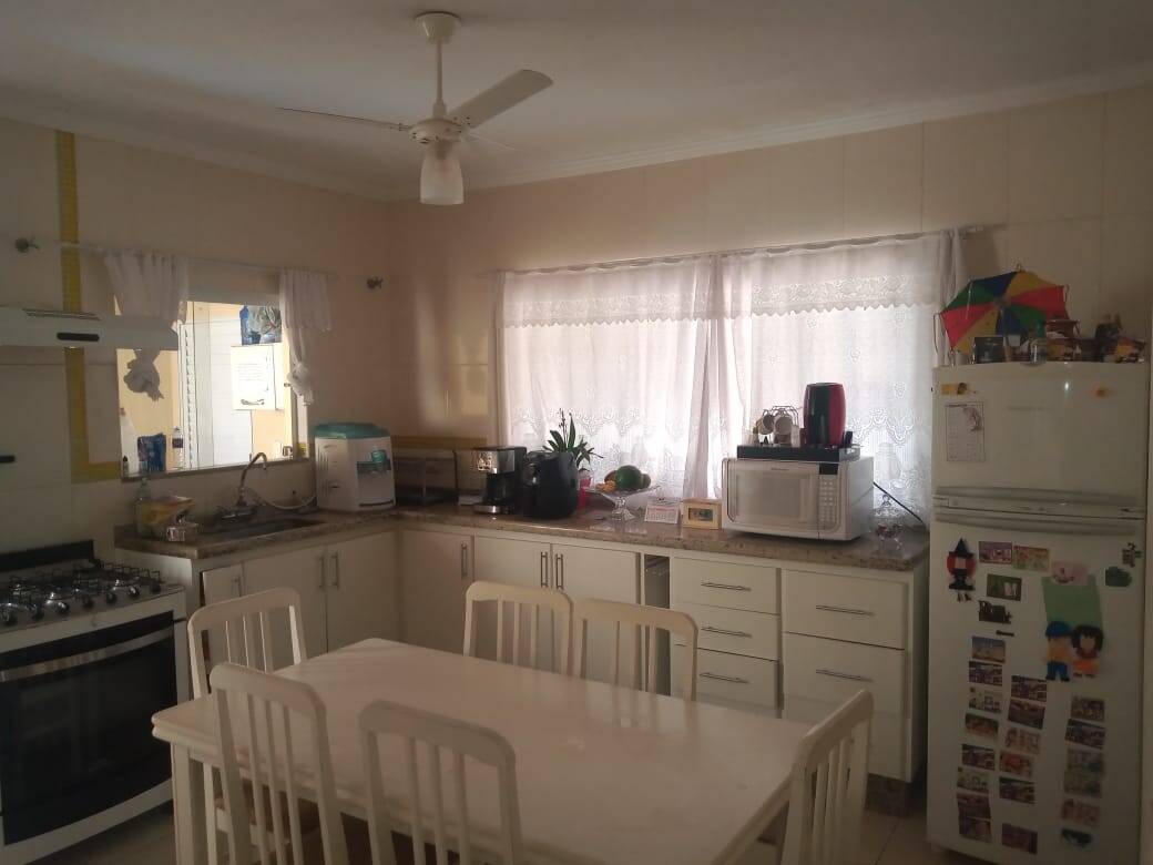 Casa, 3 quartos, 200 m² - Foto 12