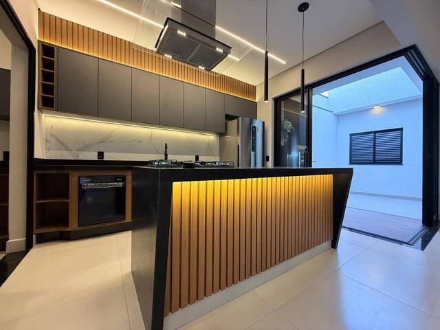 #4 - Casa para Venda em Bragança Paulista - SP