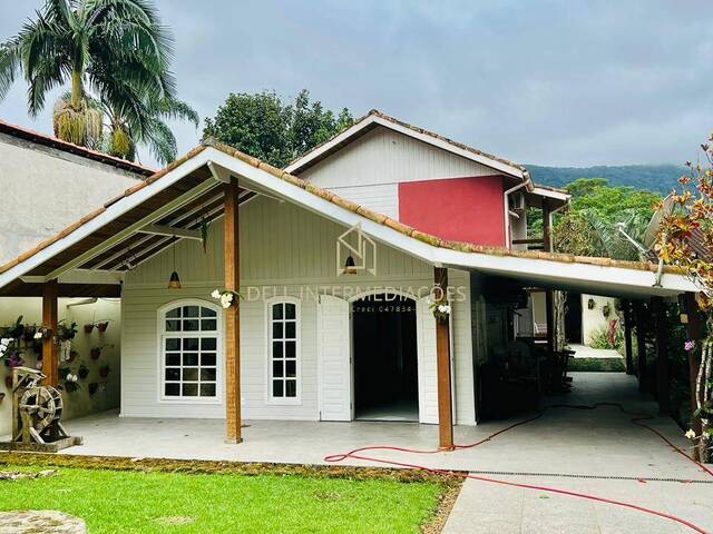 #81 - Casa para Venda em São Sebastião - SP