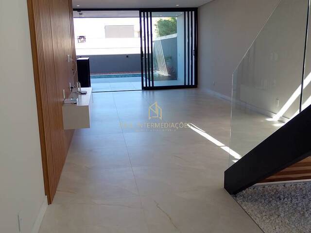 #111 - Casa para Venda em Bragança Paulista - SP